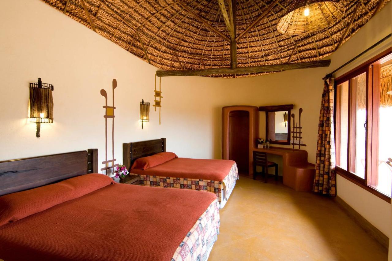 Samburu Sopa Lodge Archers Post Buitenkant foto
